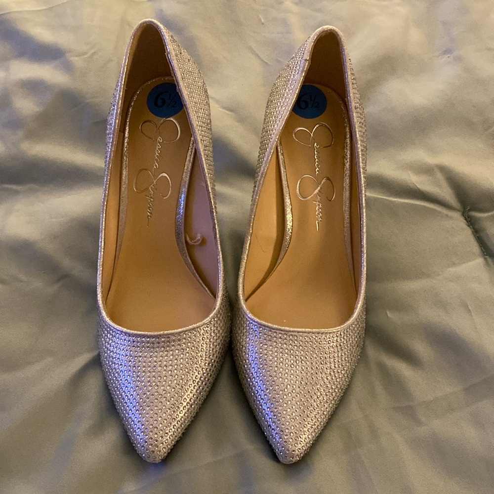 Brand new Jessica Simpson silver shoe
